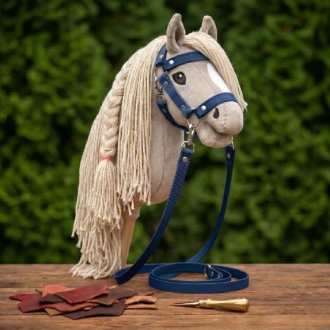 Hobby Horse A3 "Bella" + kantar + wodze