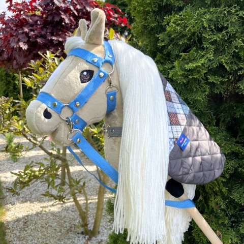 Zestaw dla Hobby Horse A3: derka, plecak, kantar, wodze Zestaw dla Hobby Horse A3: derka, plecak, kantar, wodze
