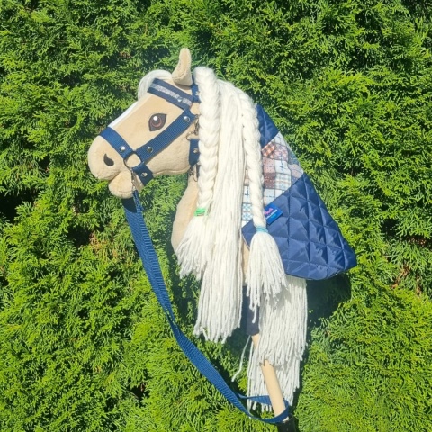 Derka, kantar, workoplecak (plecak) dla Hobby Horse rozmiar A3. Kolor granatowy w kratę